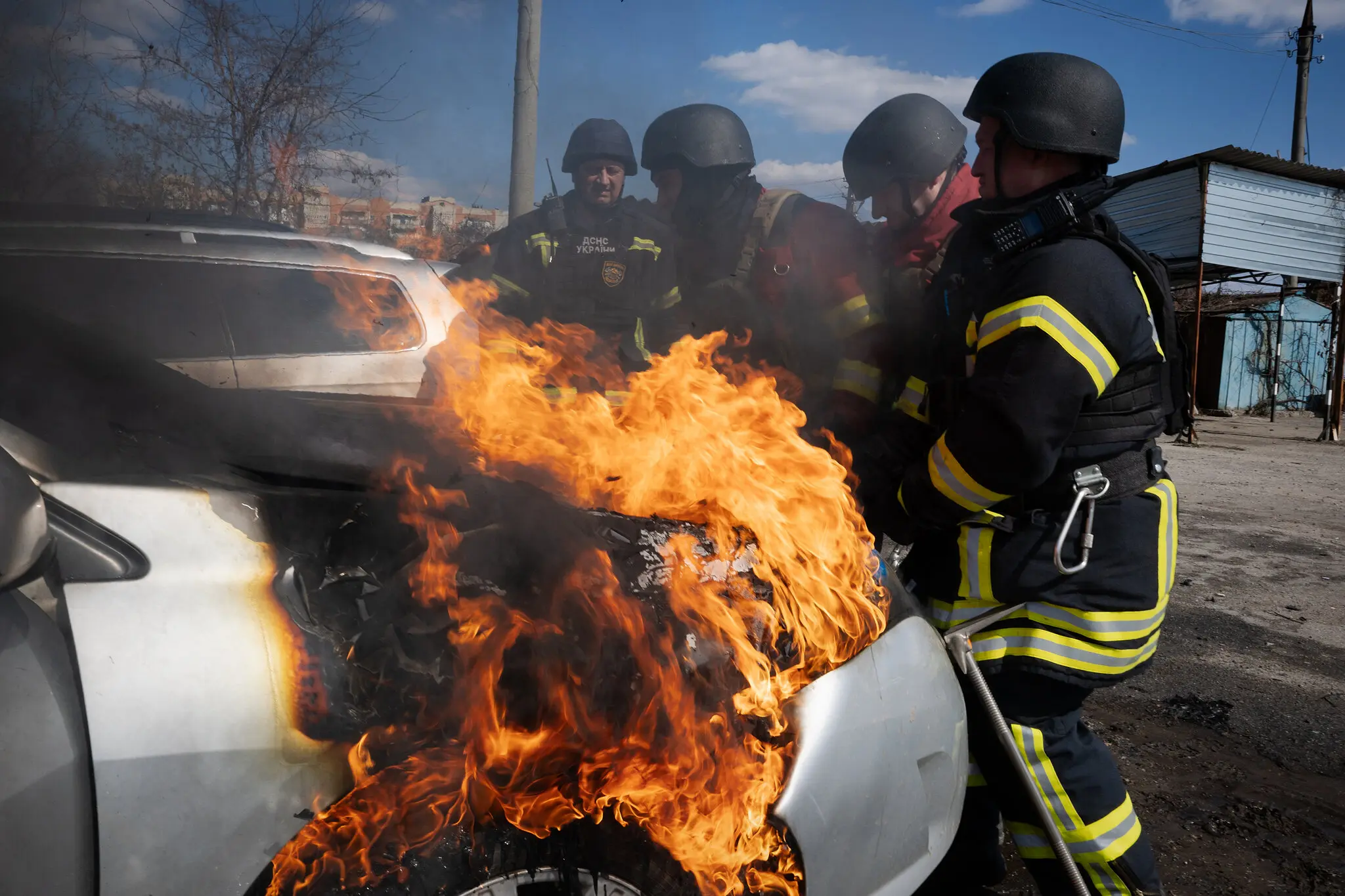 «Так щодня», – сказав міський голова Сум Артем Кобзар, який відвідав місце теракту в понеділок. 